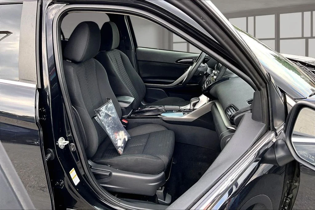 Used 2024 Black Mitsubishi LE image 8
