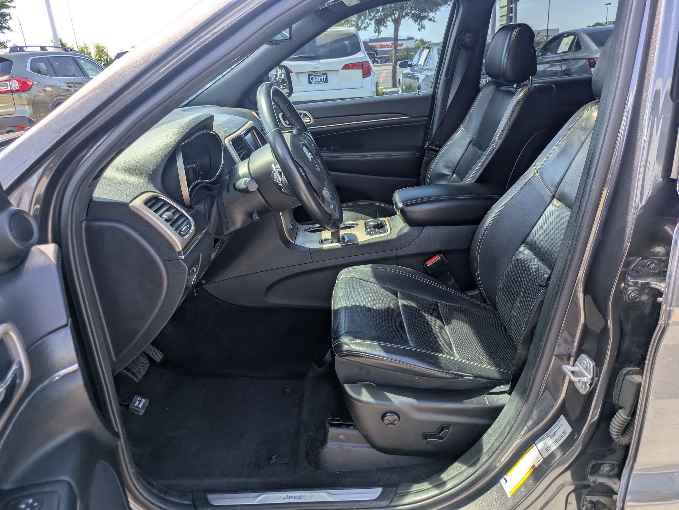 Used 2015 Granite Crystal Metallic Clearcoat Jeep Limited image 14
