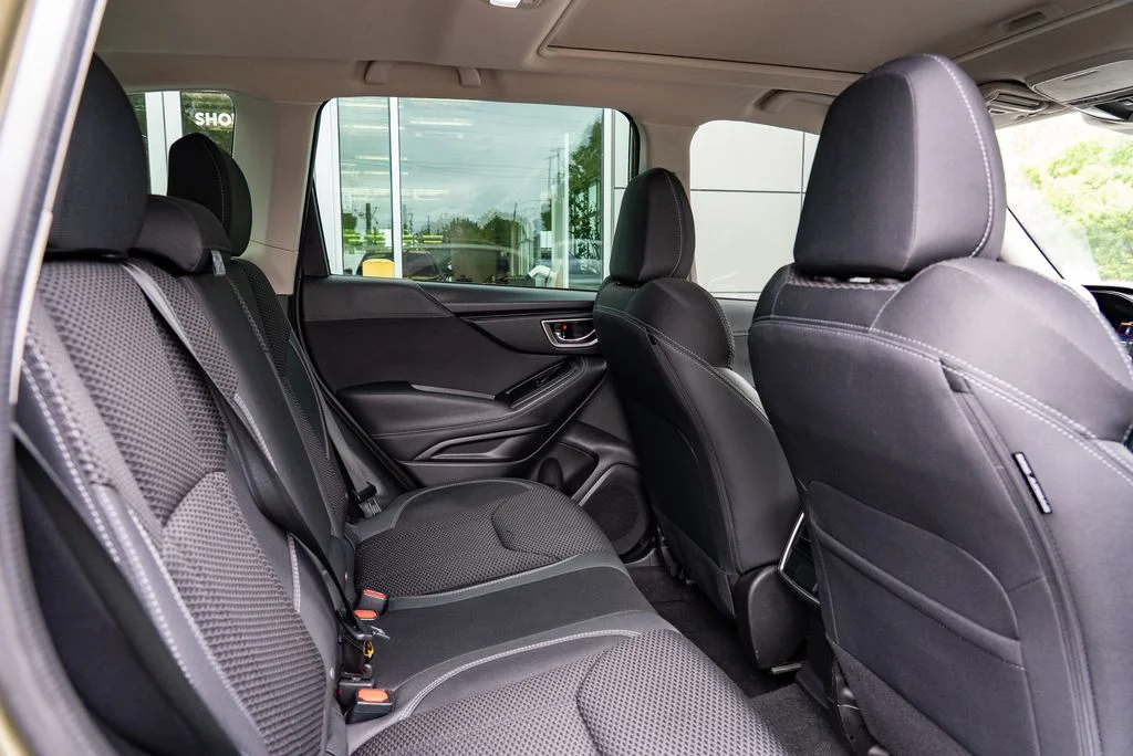 Used 2022 Green Subaru Premium image 26