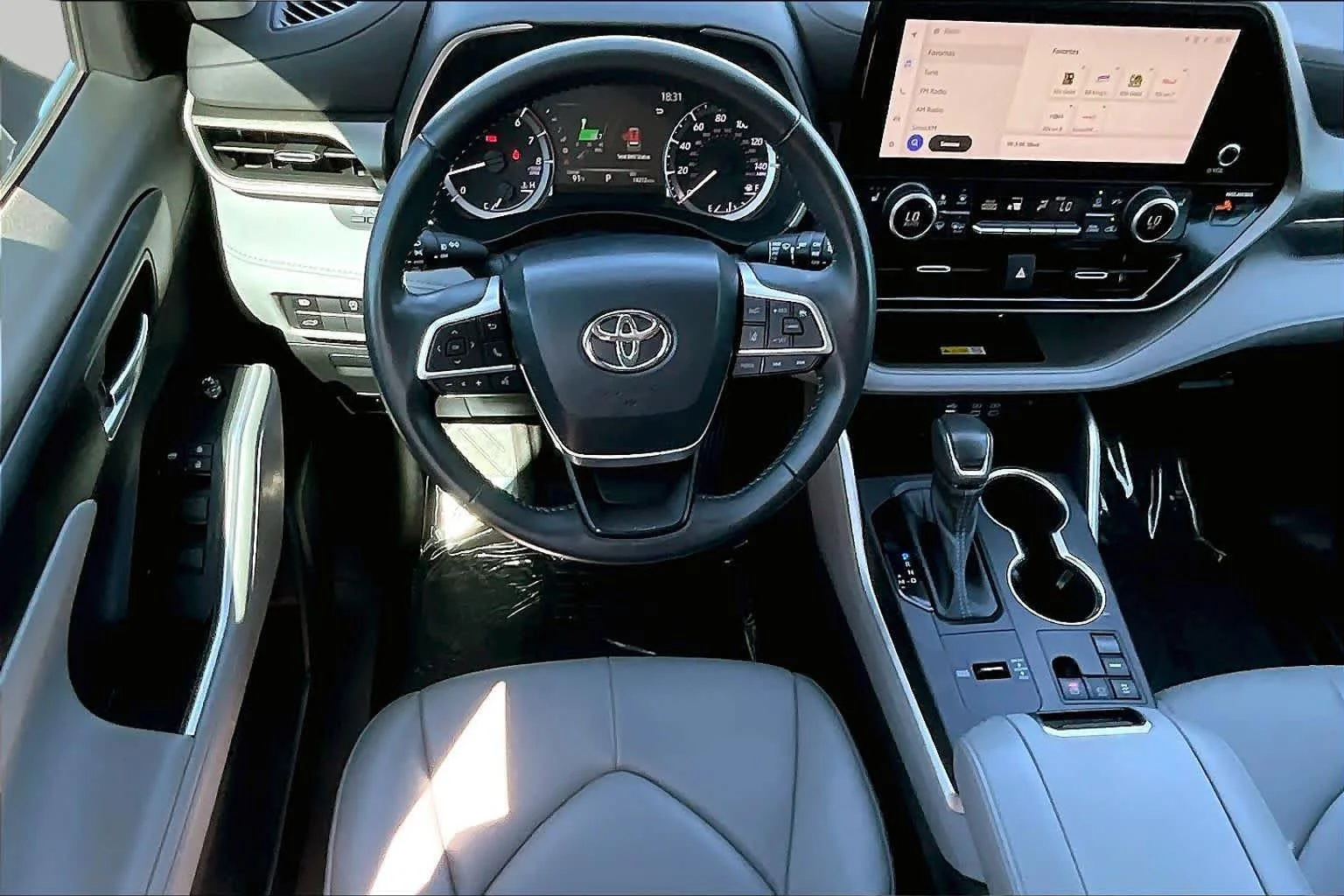 Used 2023 Celestial Silver Metallic Toyota XLE image 6