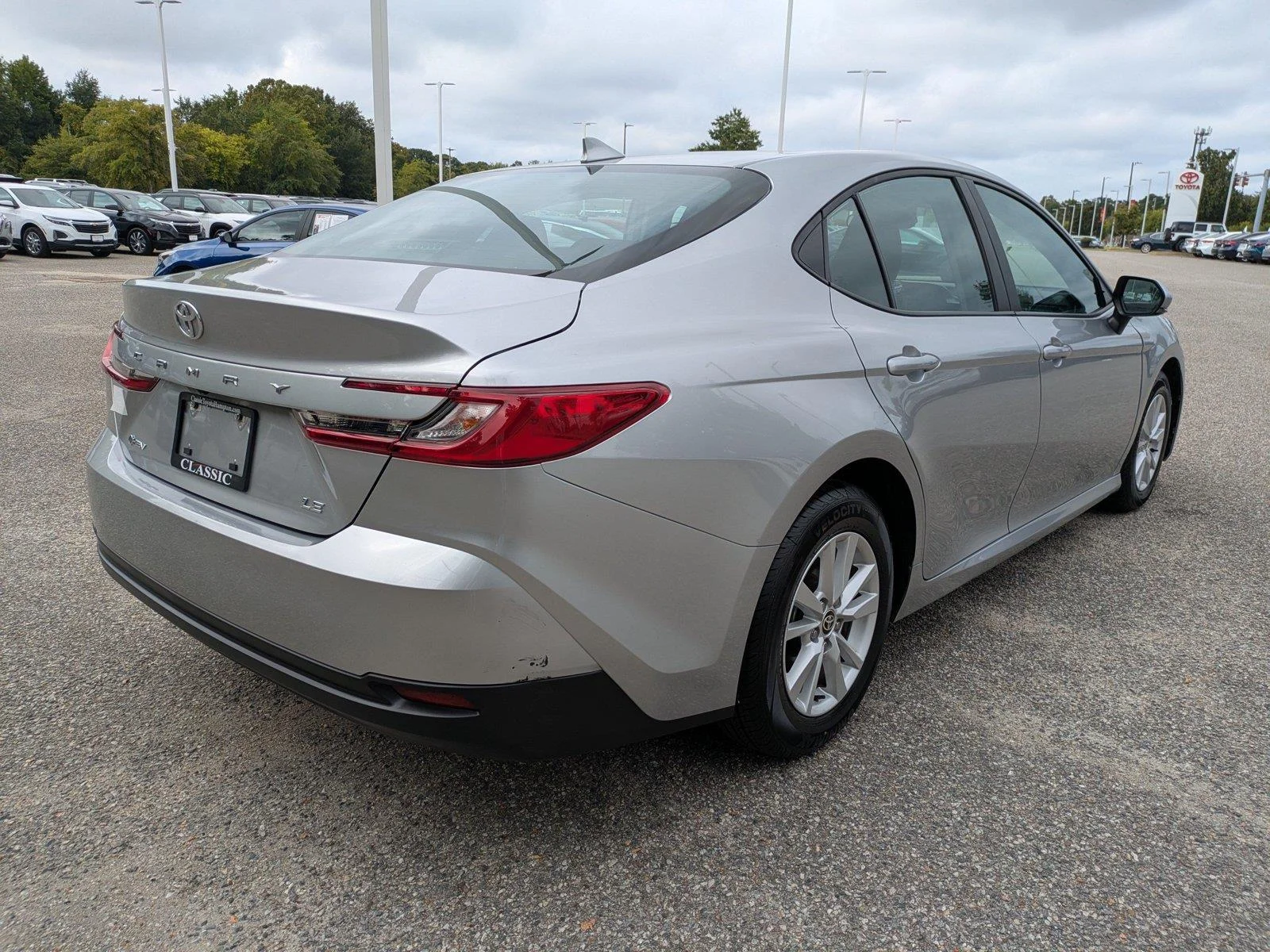 Certified Used 2025  Toyota LE image 4
