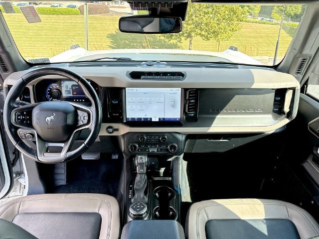 Used 2022 White Ford Wildtrak image 21