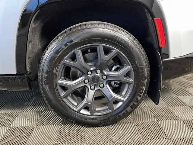 Used 2026 Silver Jeep Limited Altitude image 10