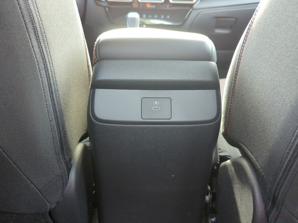 New 2026 Atlantic Gray Metallic / Super Black Two-tone Nissan SR image 19