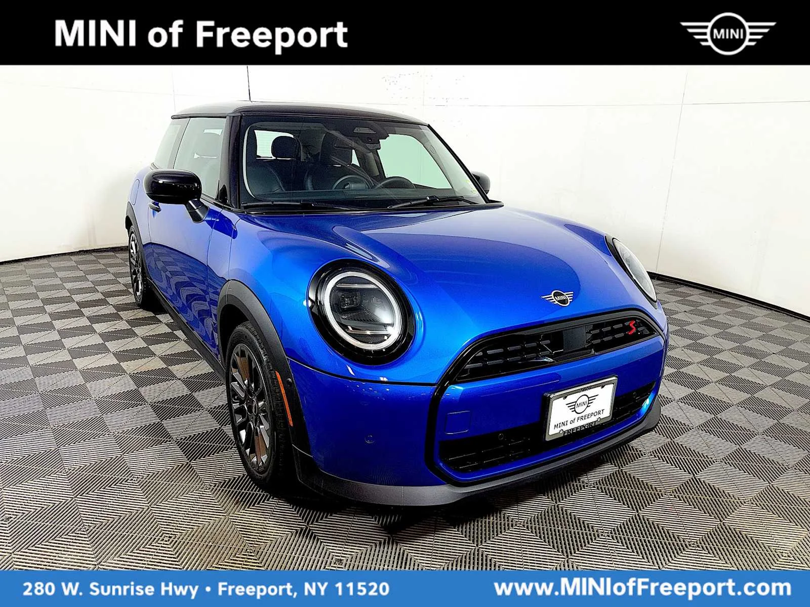 2025 MINI Hardtop Cooper S's photo
