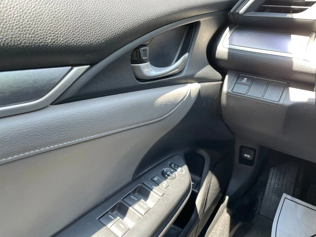 Used 2017 Blue Honda EX-L image 13