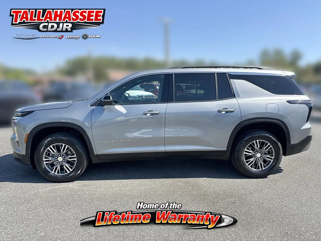 Used 2025 Sterling Gray Metallic Chevrolet LT image 10