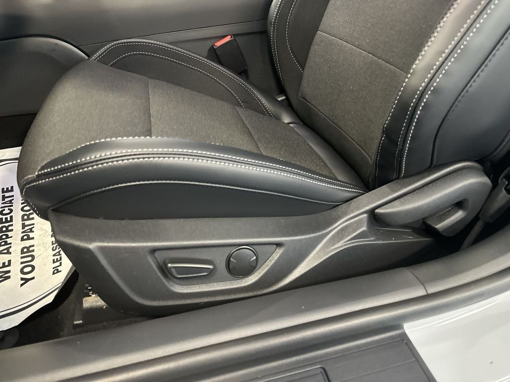 New 2026 Oxford White Ford EcoBoost® Fastback image 4