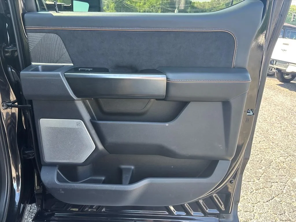 2023 Ford F-450 Super Duty Platinum - Photo 16