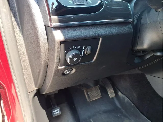 Used 2019 Red Jeep Trailhawk image 17