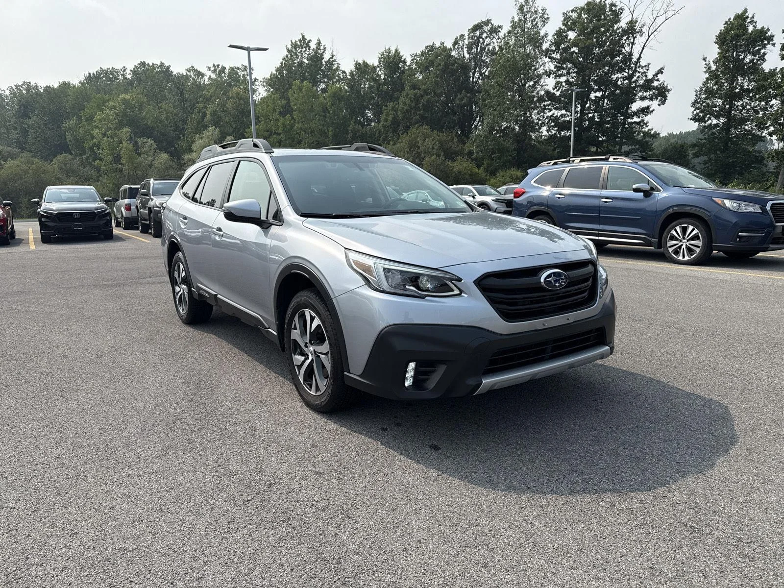 Used 2022 Ice Silver Metallic Subaru Limited XT image 23