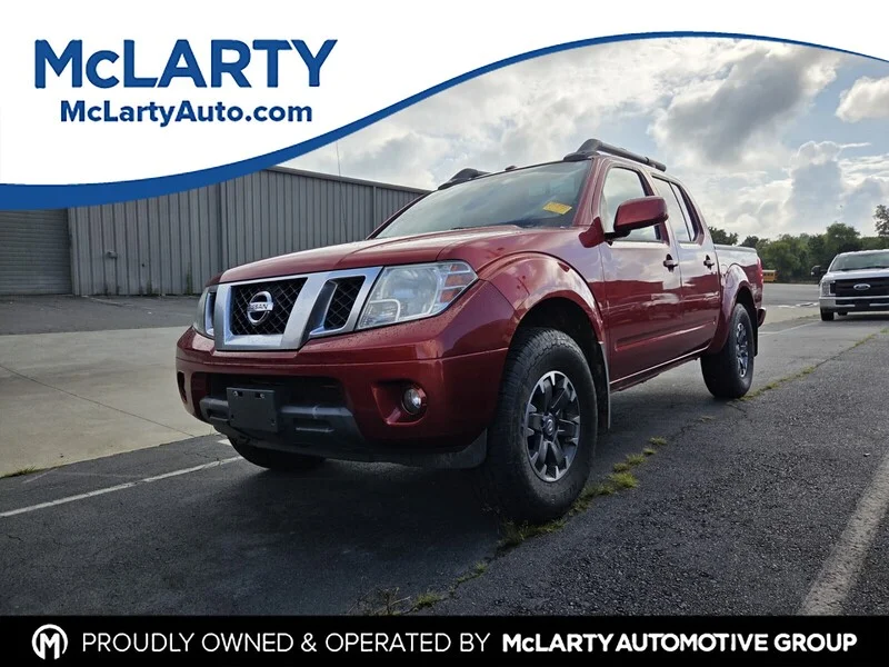 2016 Nissan Frontier 4.0 PRO-4X Crew Cab 4X4 AT's photo