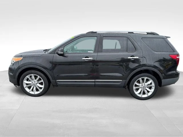 Used 2012 Black Ford XLT image 4