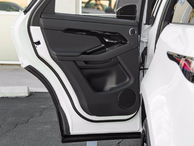 Used 2026 Fuji White Land Rover S image 28