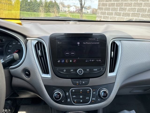 Used 2024 Gray Chevrolet LT image 21