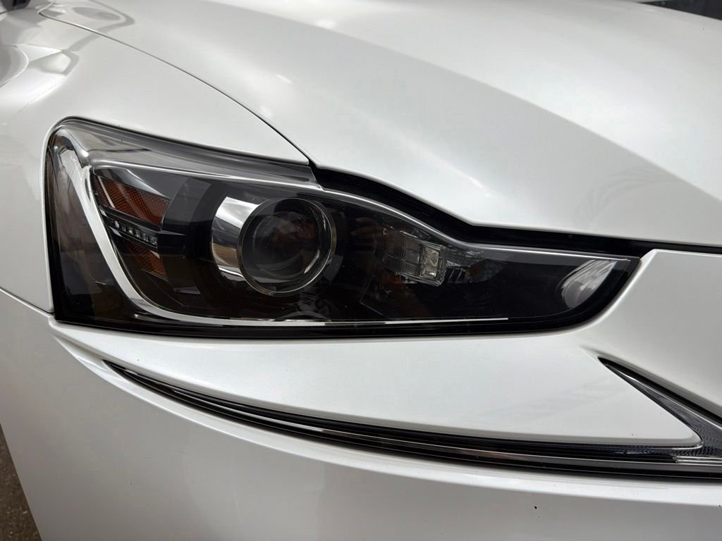Certified Used 2020 EMINENT WHITE PEARL Lexus 300 image 30