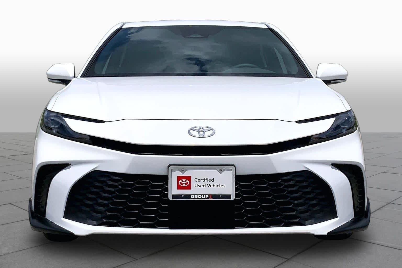 Certified Used 2026 Ice Cap Toyota SE image 4