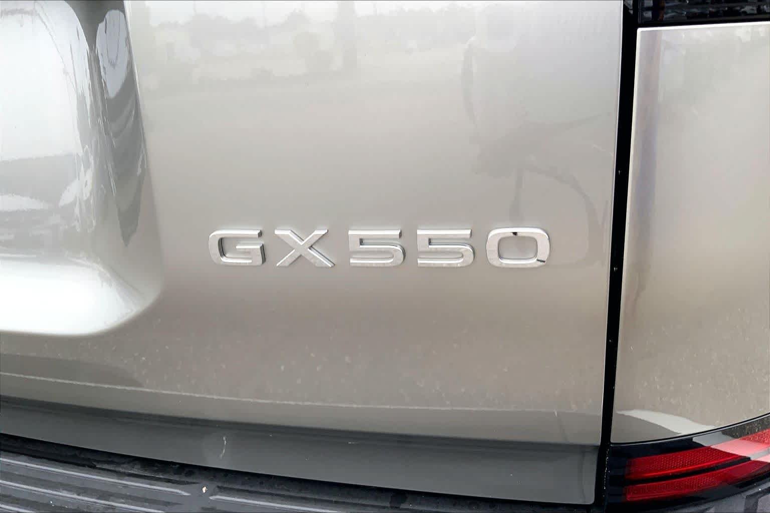 Used 2024 Atomic Silver/Black Lexus Overtrail+ image 10