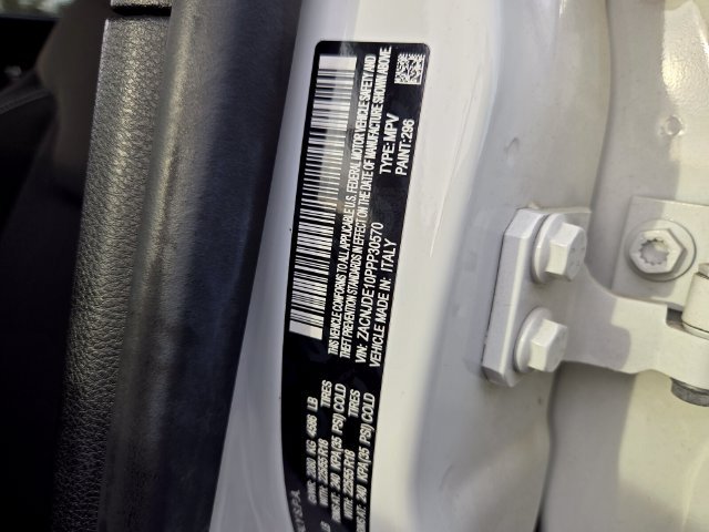 Used 2023 White Jeep Altitude image 20