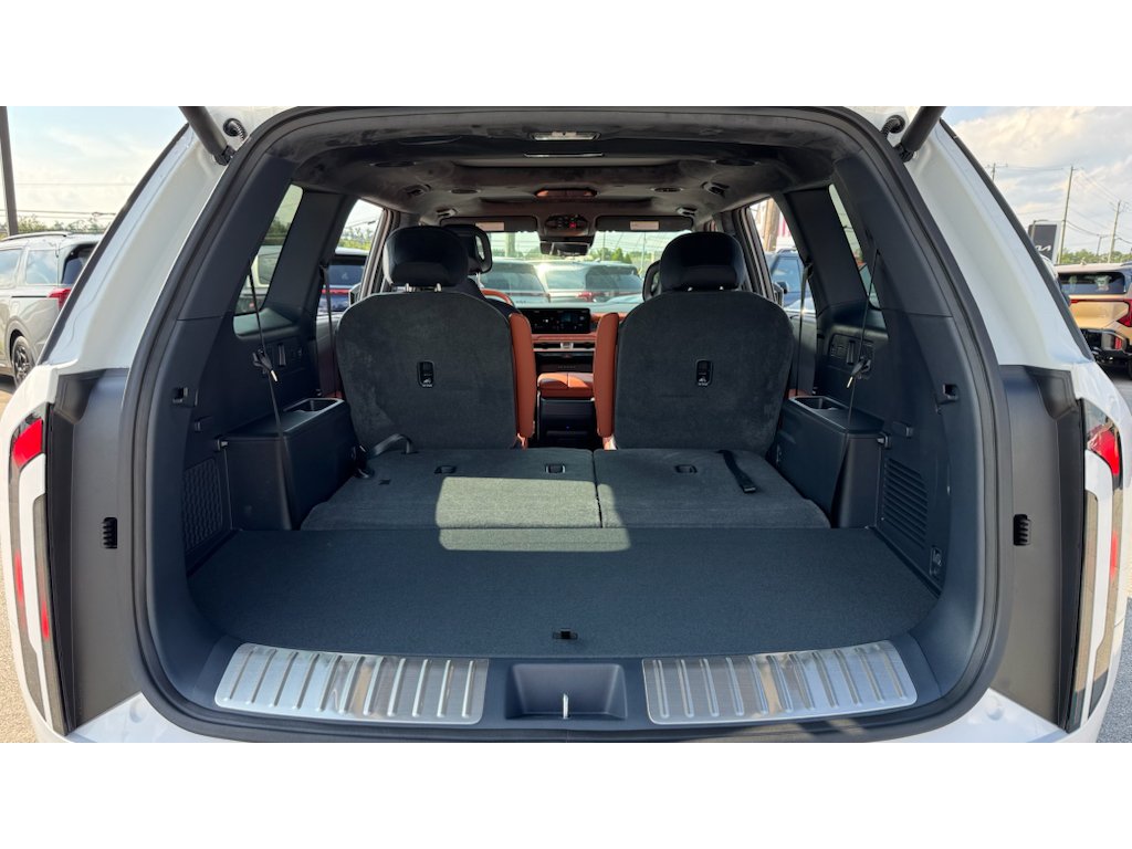 New 2027 Glacial White Pearl Kia SX Prestige image 7