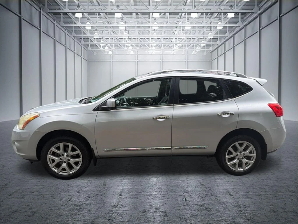 Used 2012 Silver Nissan SL image 2