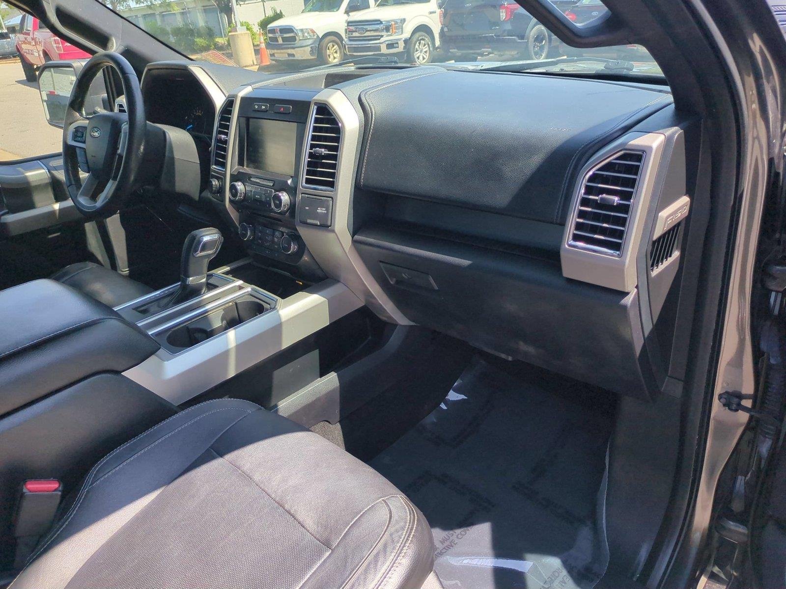 Used 2015 Magnetic Metallic Ford Lariat image 40