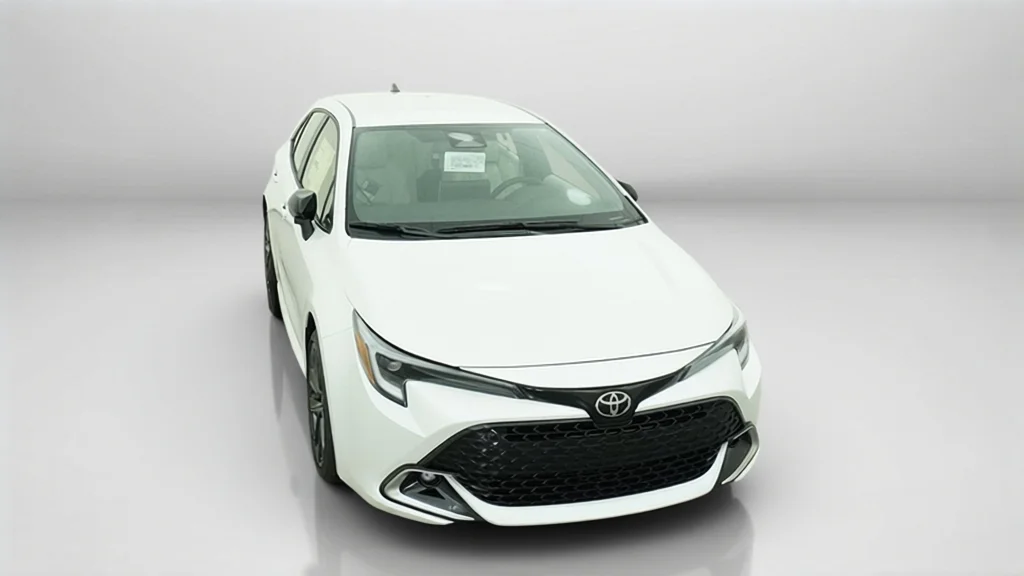 New 2027 Wind Chill Pearl Toyota XSE image 4