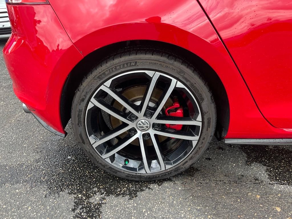 Used 2017 Red Volkswagen Sport image 31
