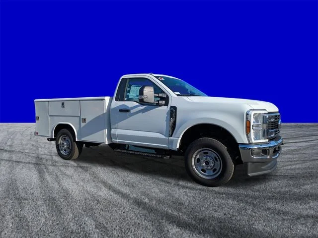 New 2026 Oxford White Ford F-350® XL image 2