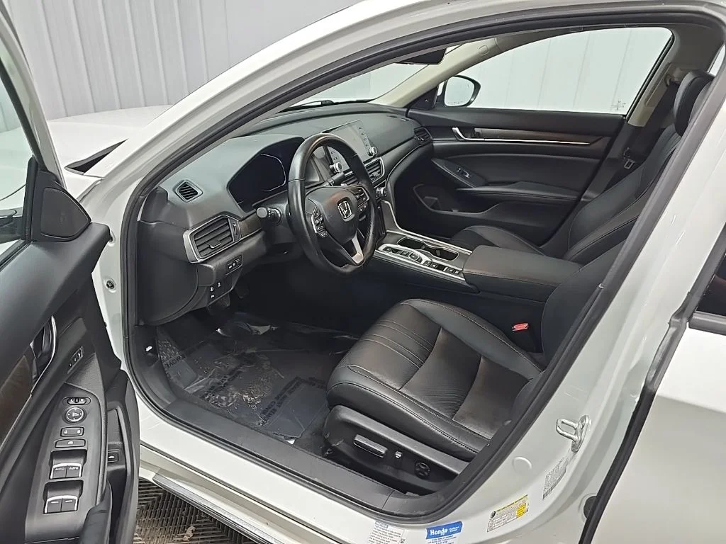 Used 2022  Honda EX-L image 29