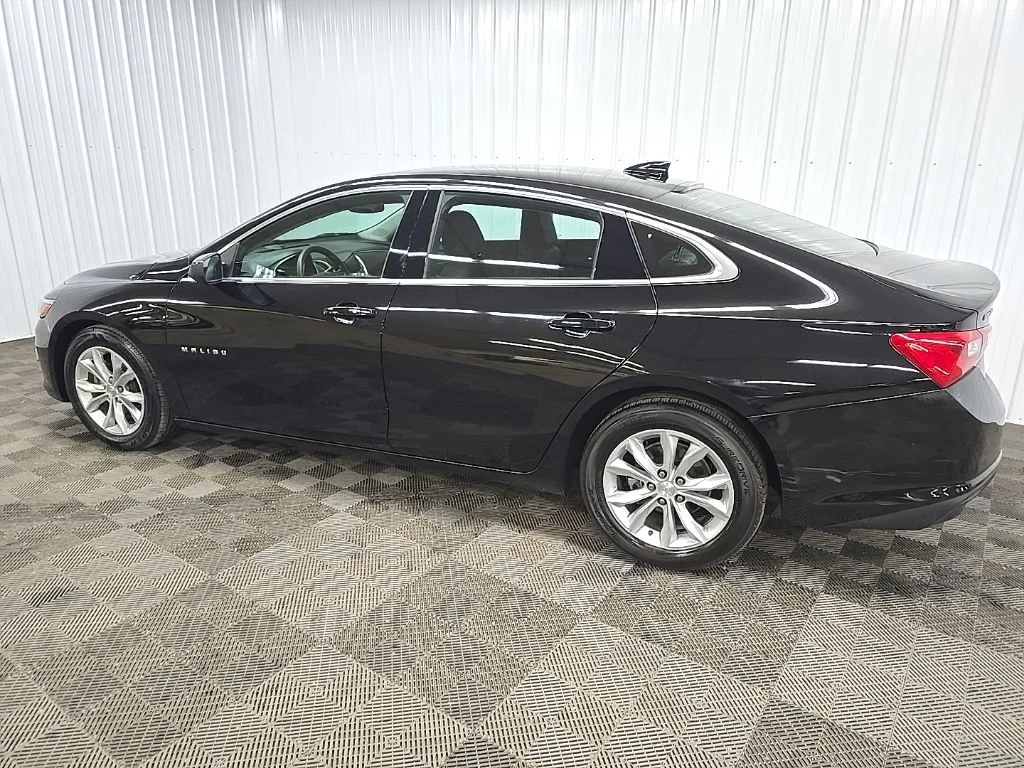 Used 2023 Black Chevrolet LT image 4