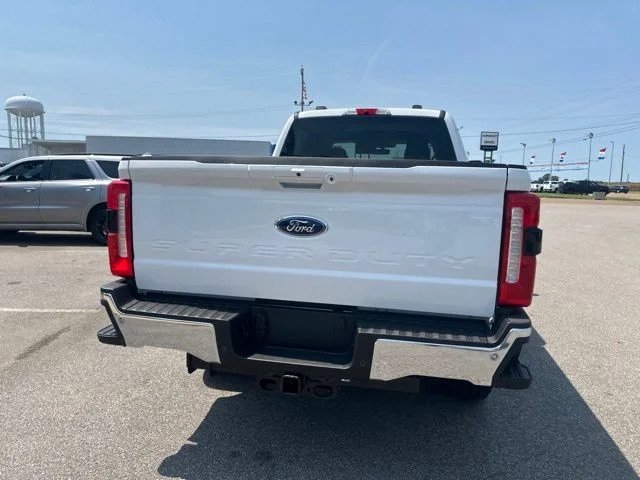 New 2026 Oxford White Ford F-250® Lariat® image 25