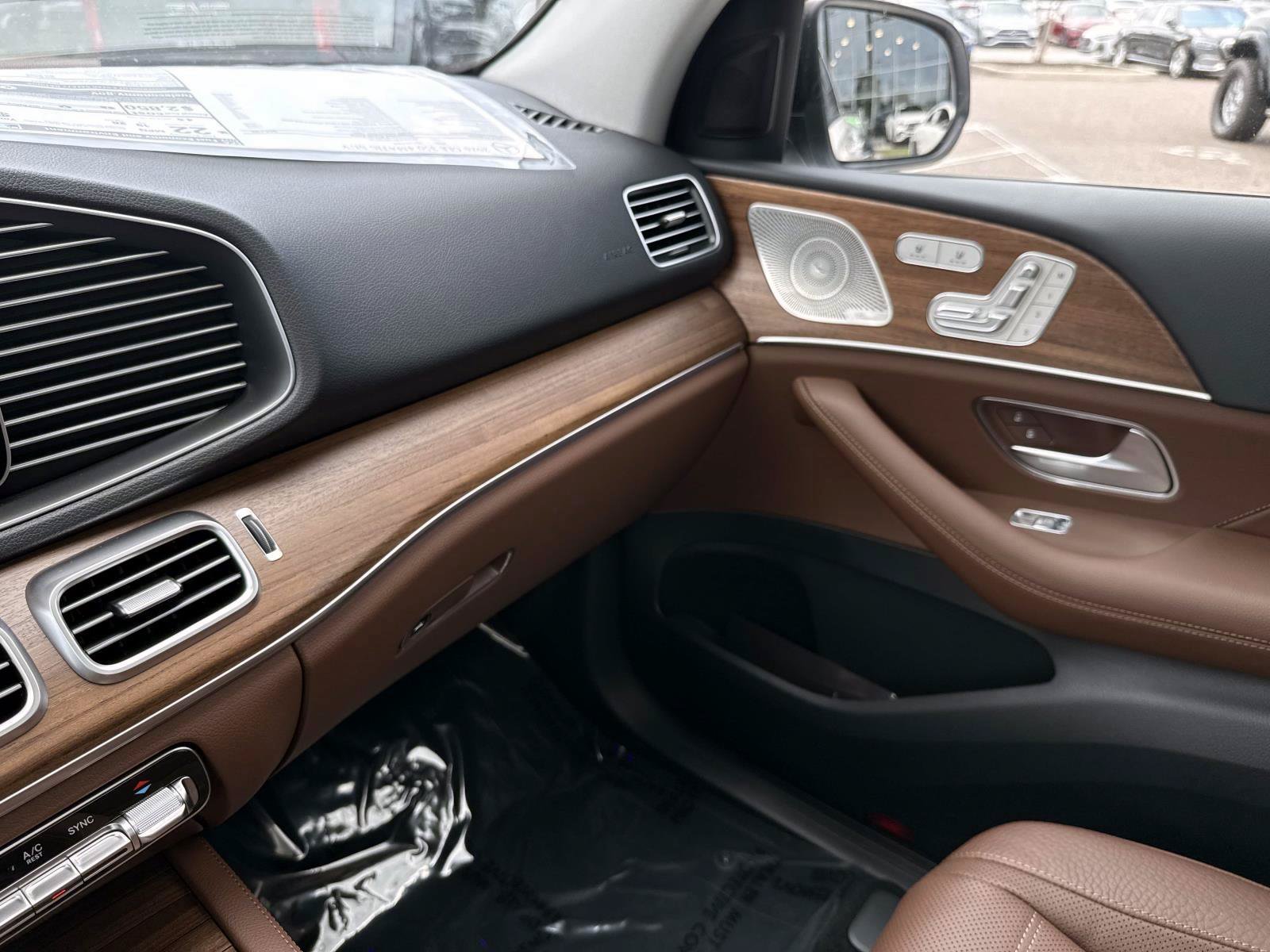 New 2026 Moonlight White Mercedes-Benz 350 4MATIC® SUV image 26