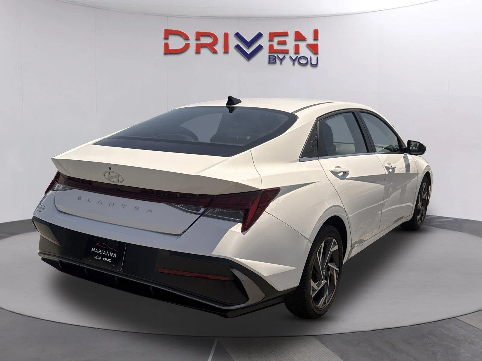 Used 2025 Serenity White Hyundai SEL Convenience image 4