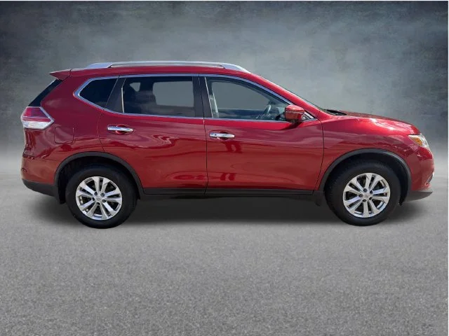 Used 2016 Red Nissan SV image 8