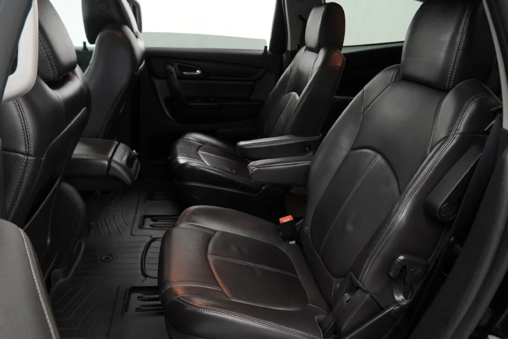 Used 2016 MOSAIC BLACK METALLIC Chevrolet LT image 10
