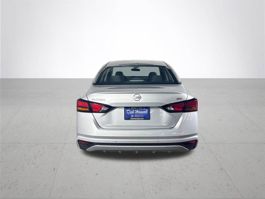Used 2024 Silver Nissan 2.5 SV image 7