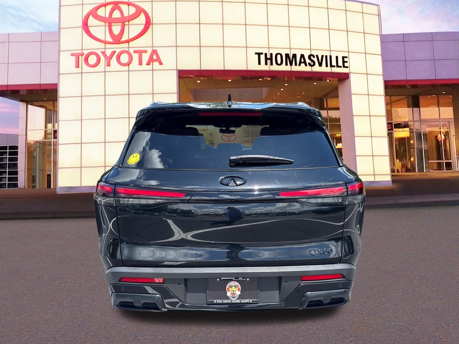 Used 2025 Mineral Black INFINITI LUXE image 6