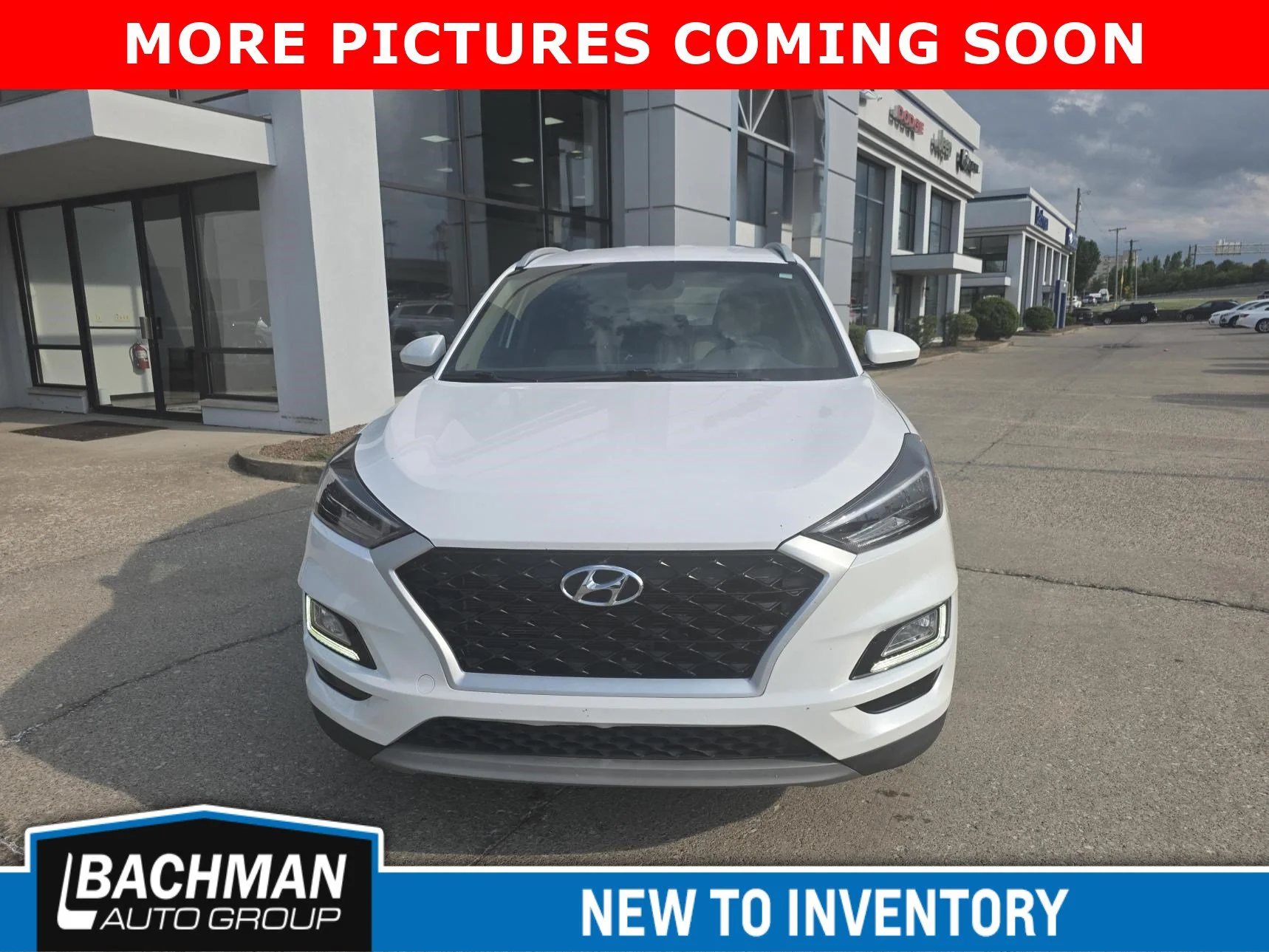 Used 2021 White Cream Hyundai Sport image 3