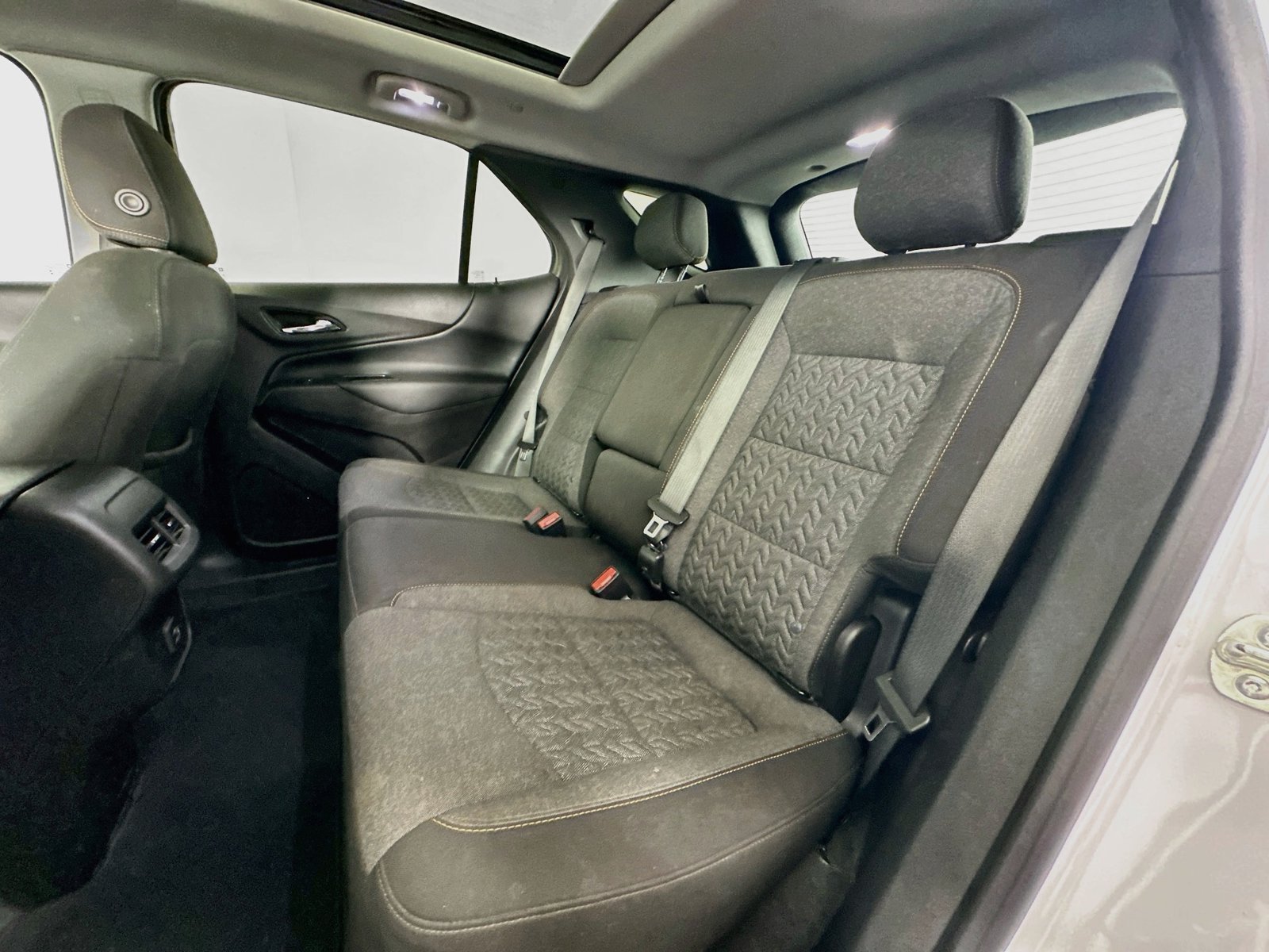 Used 2024 Summit White Chevrolet LT image 26