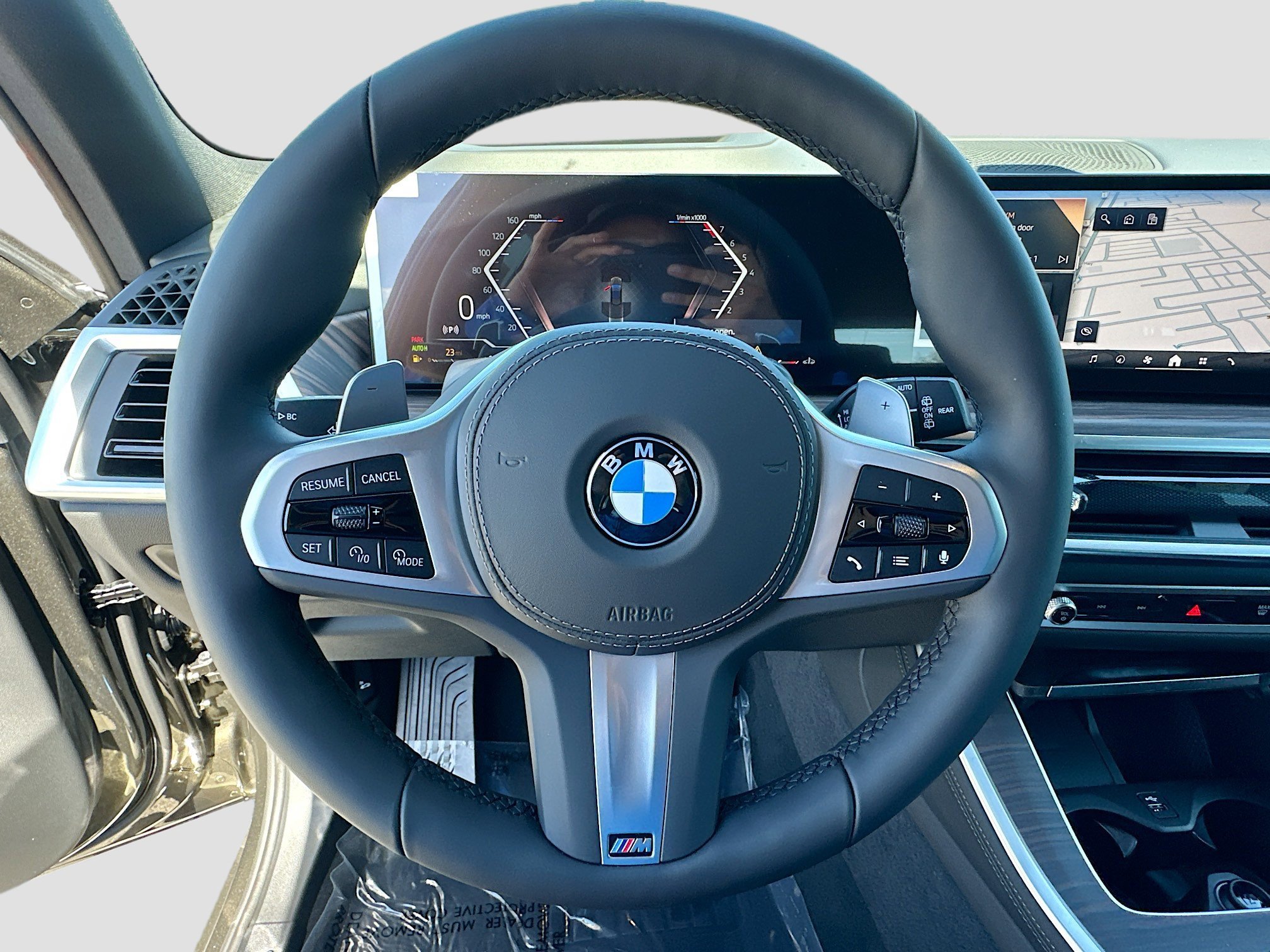 New 2026 Manhattan Green Metallic BMW xDrive40i image 8
