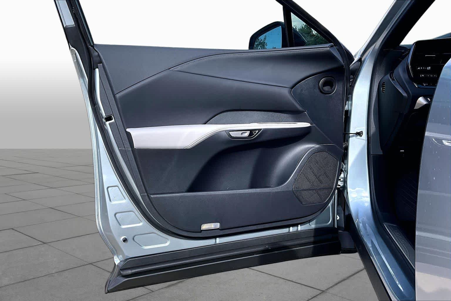 New 2026 Iridium Lexus F SPORT DESIGN image 10