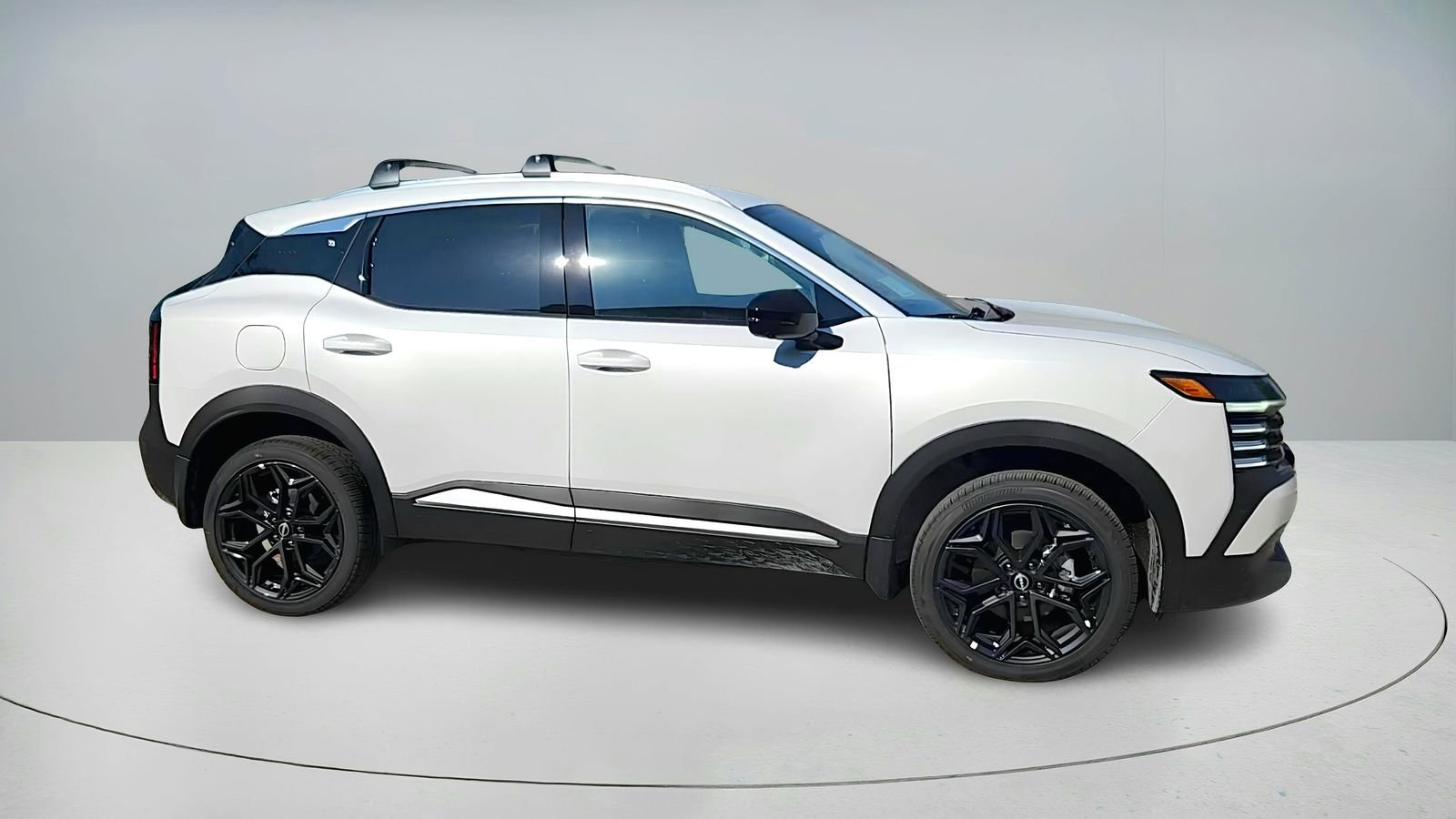 New 2026 White Nissan SR image 2