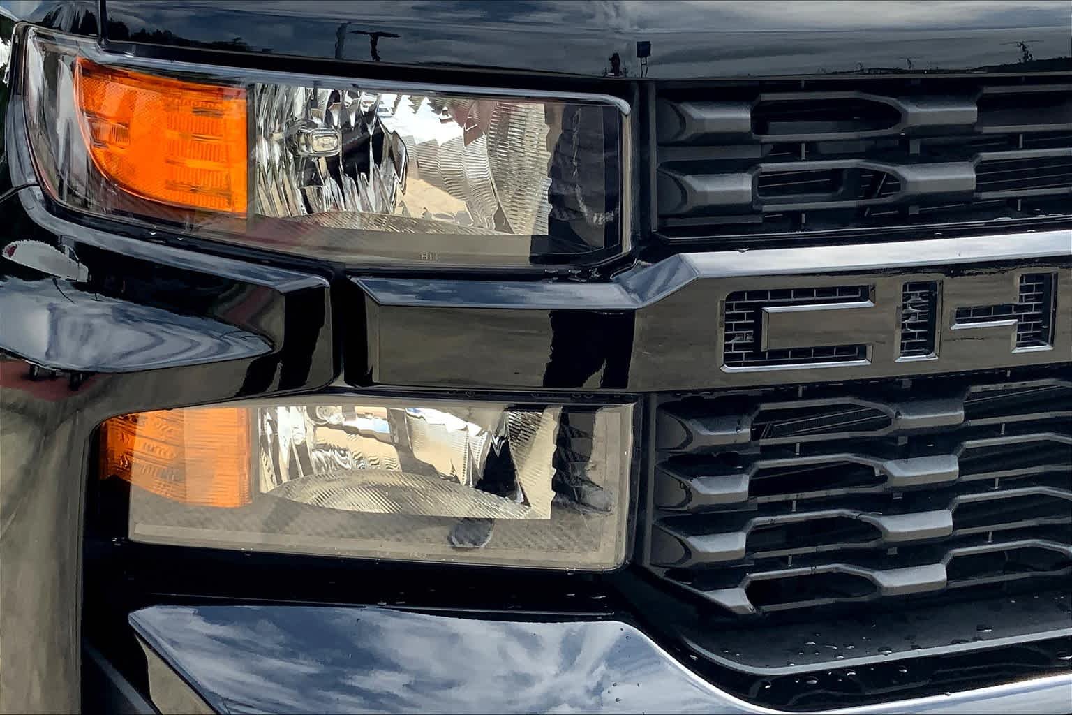 Used 2021 Black Chevrolet Custom image 25