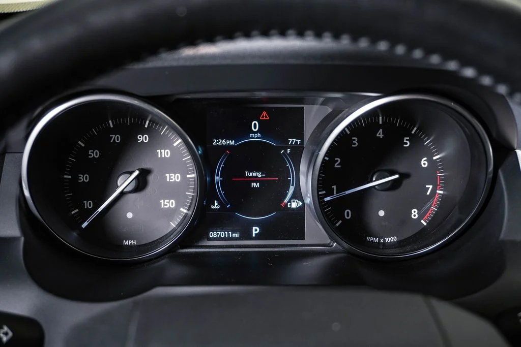 Used 2017 Fuji White Land Rover  image 21