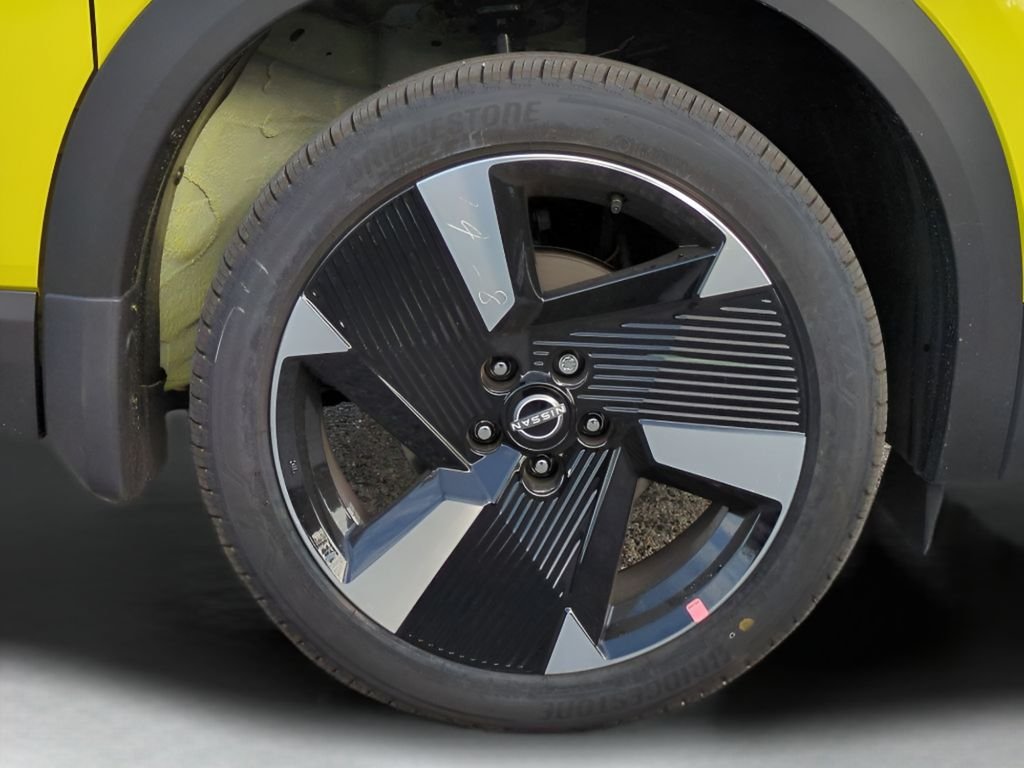 New 2026 Yuzu Yellow Metallic / Super Black Two-tone Nissan SR image 11
