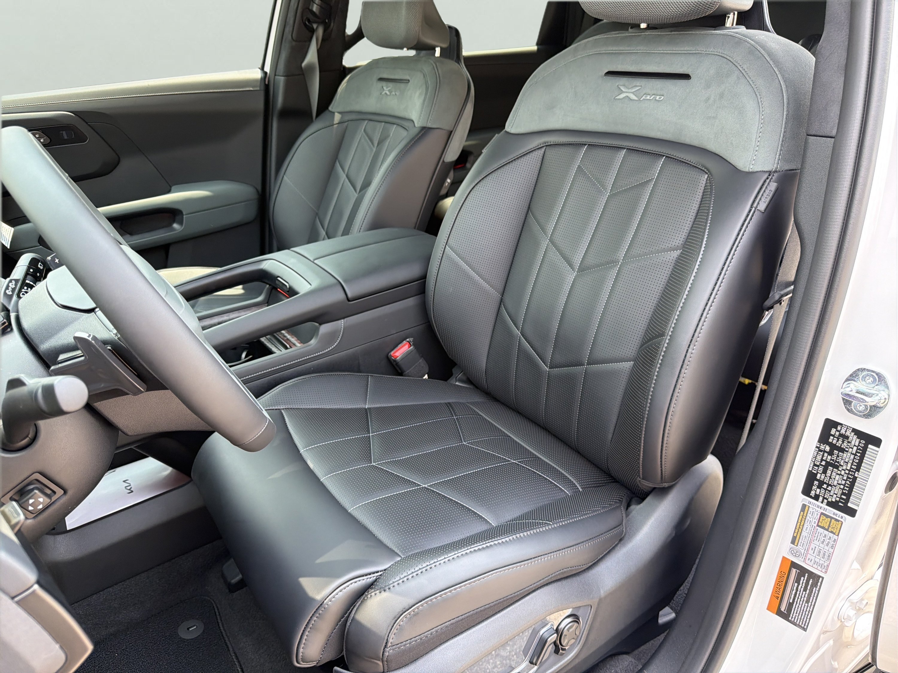 New 2027 Glacial White Pearl Kia X-Pro SX Prestige image 20