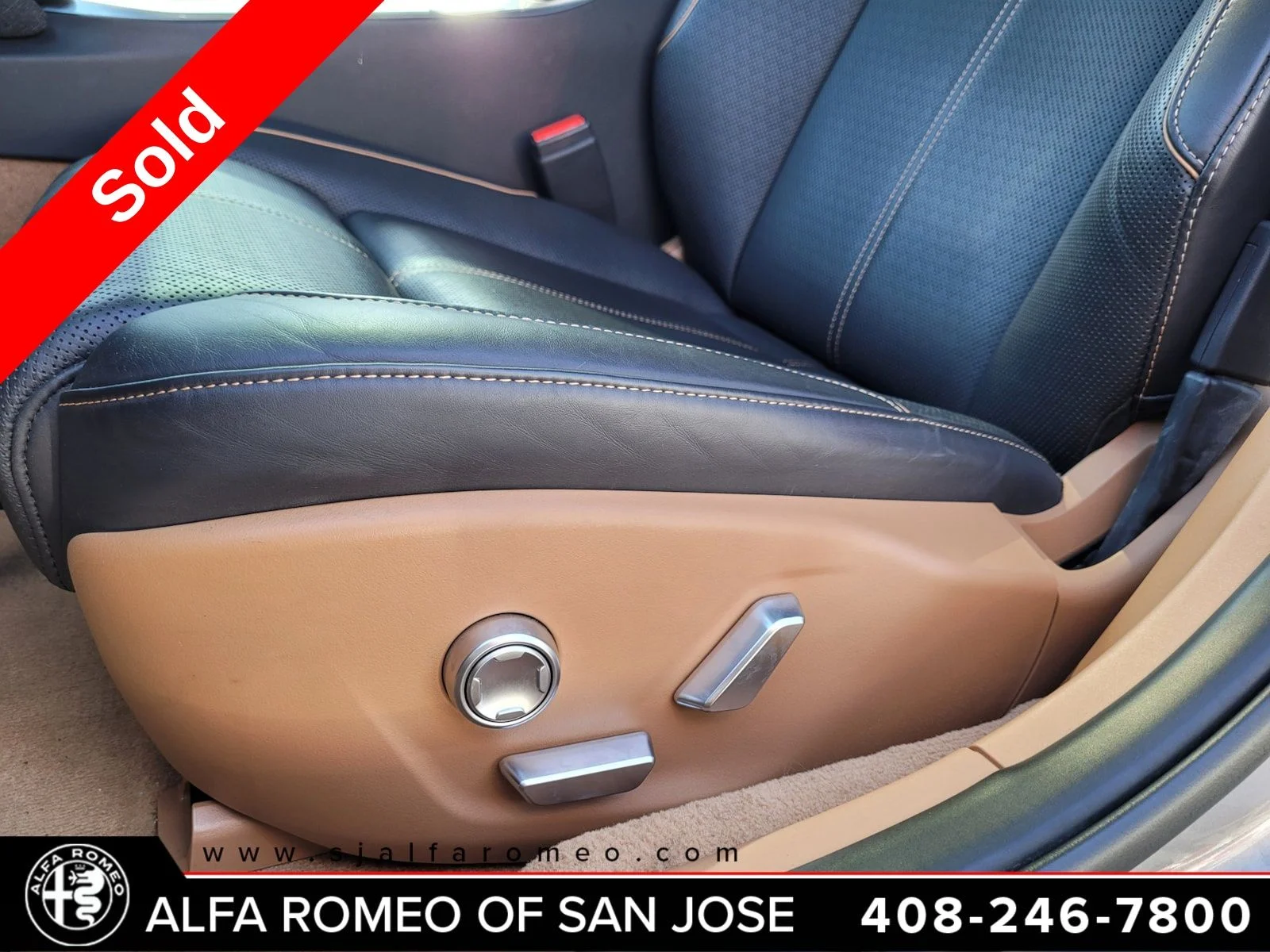 Used 2023 Silver Lucid Grand Touring image 12