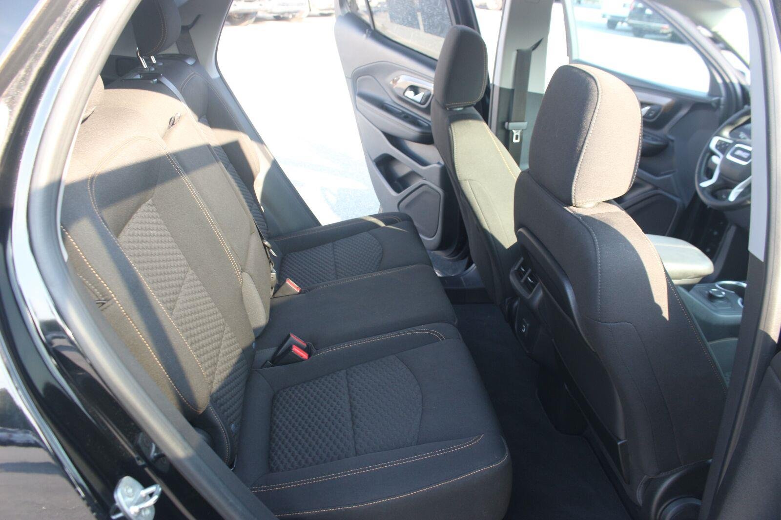 Used 2020 EBONY TWILIGHT METALLIC GMC SLE image 34
