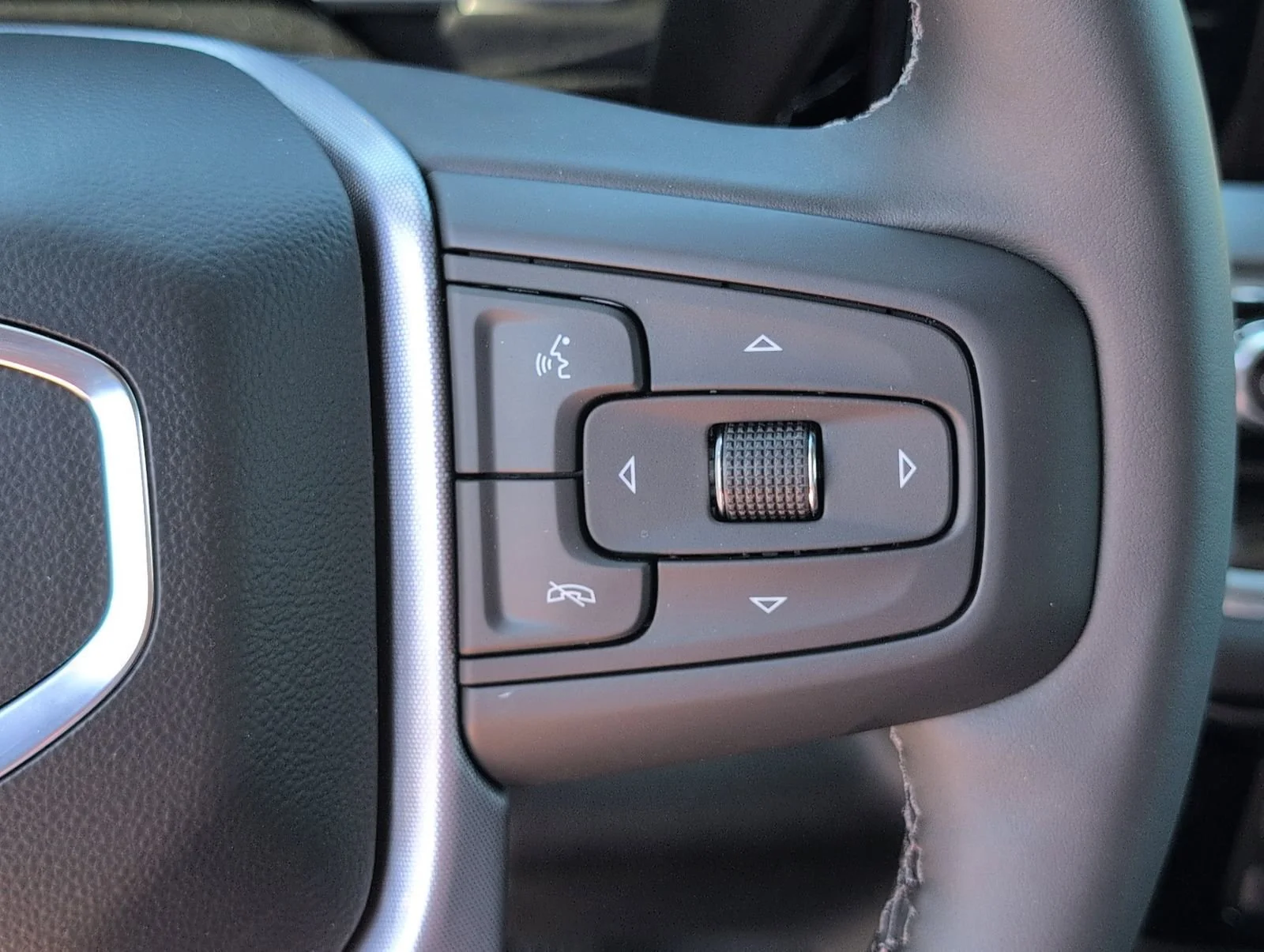 New 2026 Sterling Metallic GMC Elevation image 24
